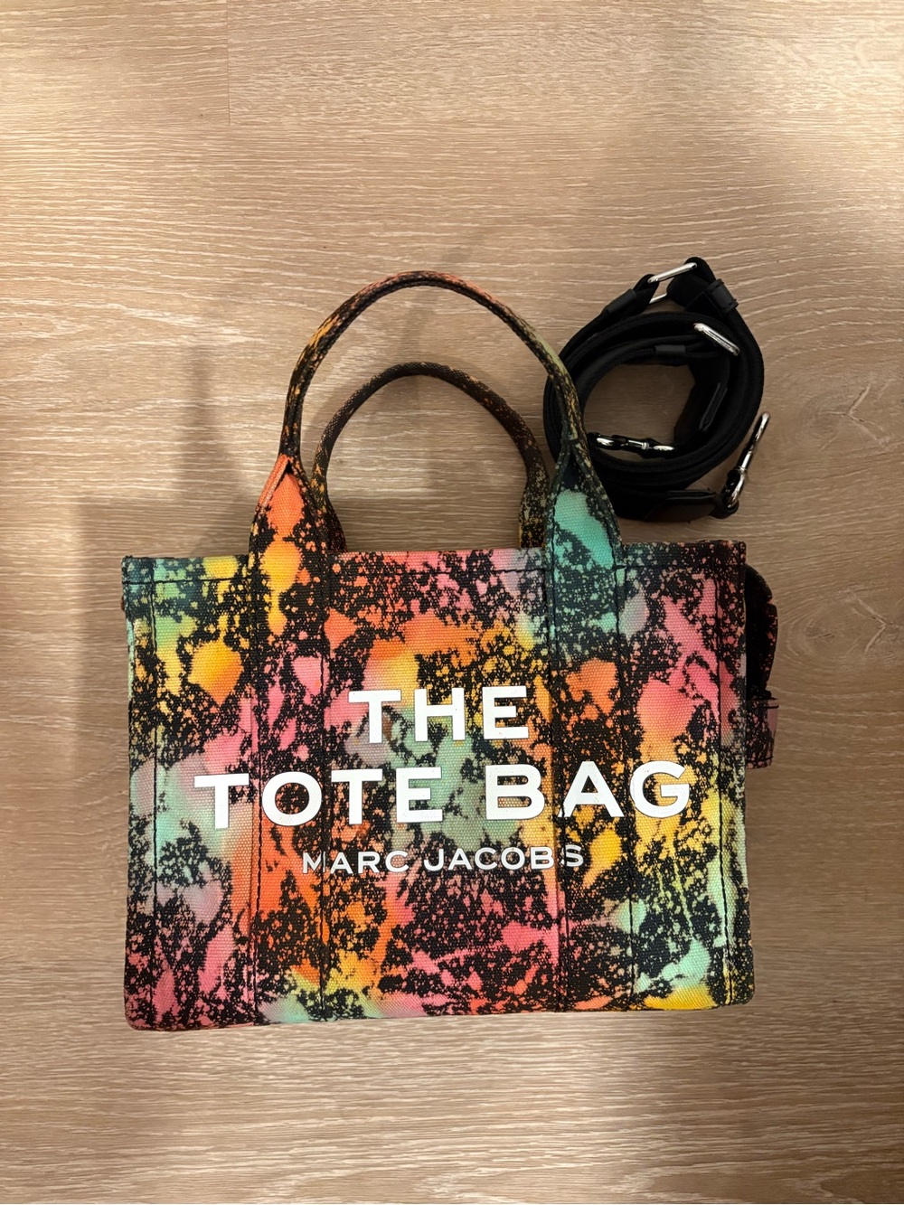 Small Marc Jacobs “Sour Gummy Worm Splatter” 🐛 The Tote Bag - Picture 1 of 8